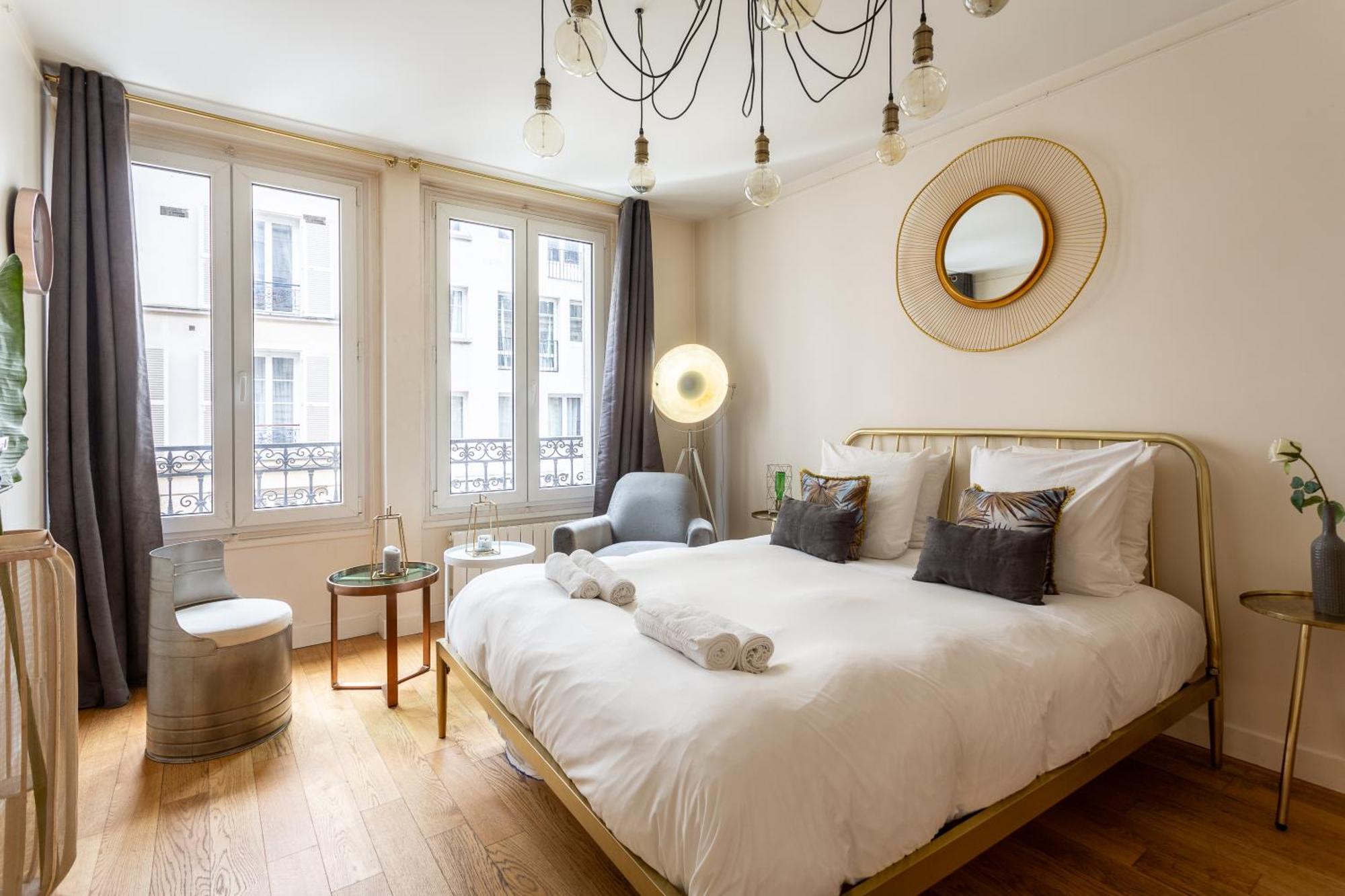 The Charming Rue Cler * París